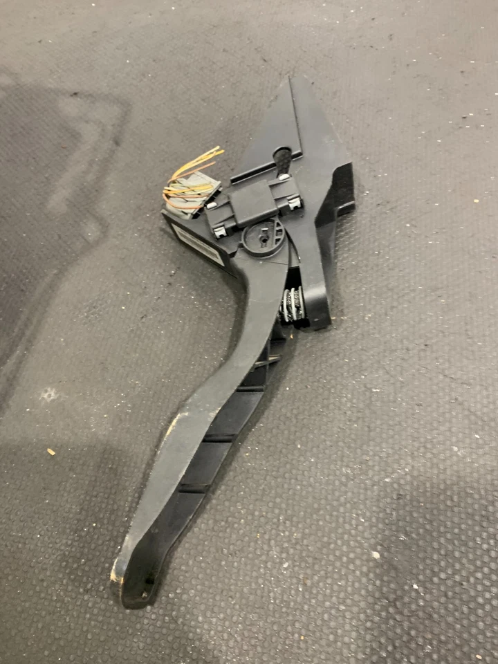 Pedal acelerador Jaguar X Type 2.2 2003 2S719F836CA #2 Foto 3 de 3