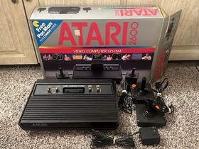 ATARI 2600 Video Computer System 1983, Complete, In Original Box Tested
