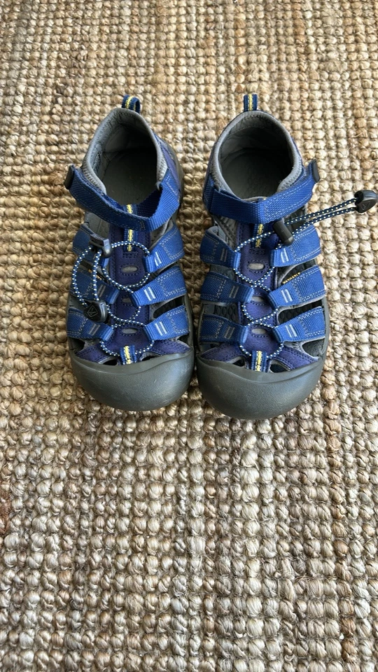 Sandalias Keen Niños Talla 5 Newport H2 -Gárgola Profundidades Azules - Impermeables - Senderismo Foto 2 de 4