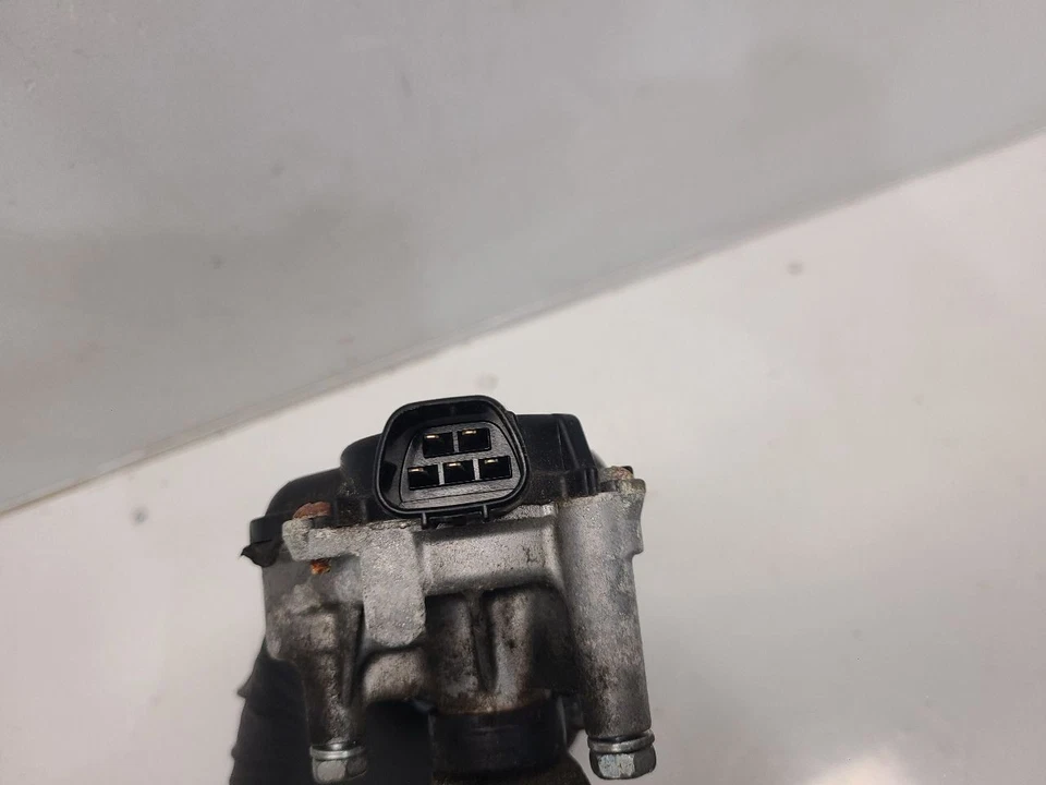 2005-08 Subaru Forester XT Front Wiper Motor  - Image 4 of 4