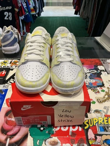 Size 6.5 - Nike Dunk OG Low Yellow Strike W