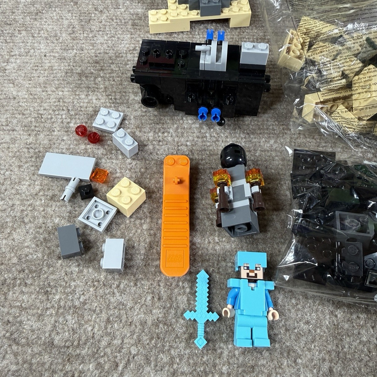 LEGO Minecraft 21117 The Ender Dragon 100% Complete Box & Manual