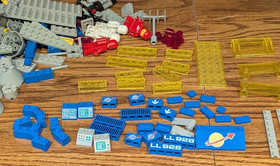 LEGO Space: Galaxy Explorer (497), complete, no box, one extra piece, baseplates