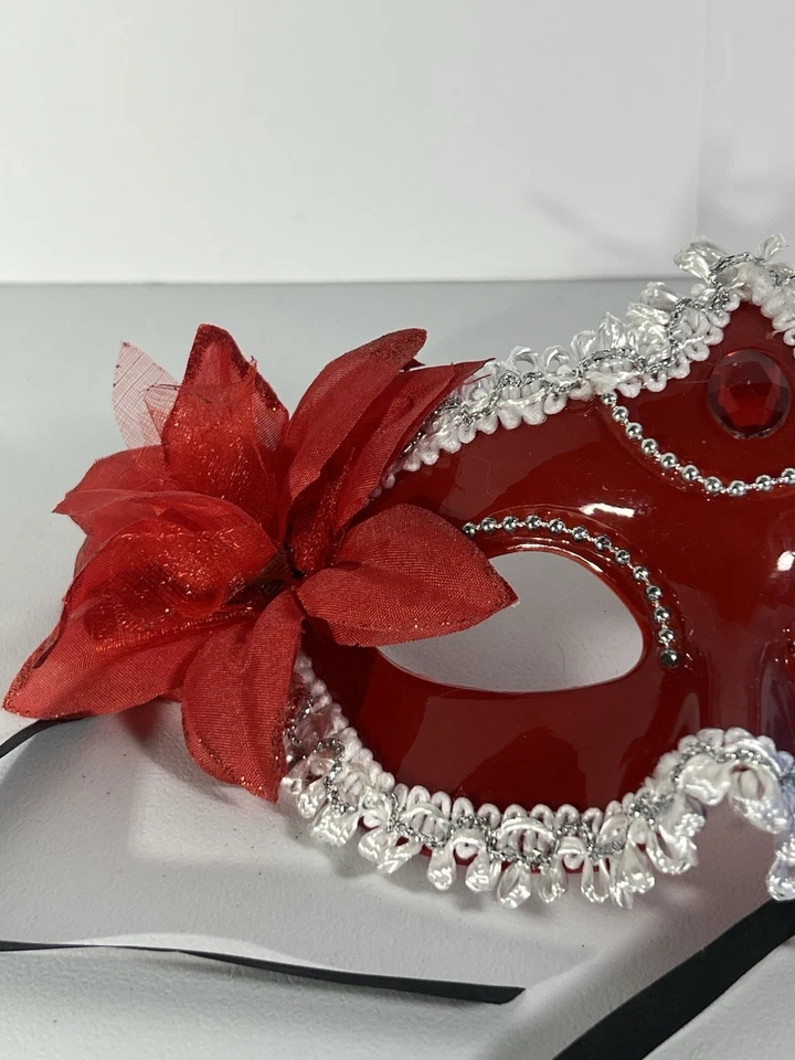Máscara de mascarada Mardi Gras encaje/plateado para mujer con gema - ROJO (D) Foto 2 de 4