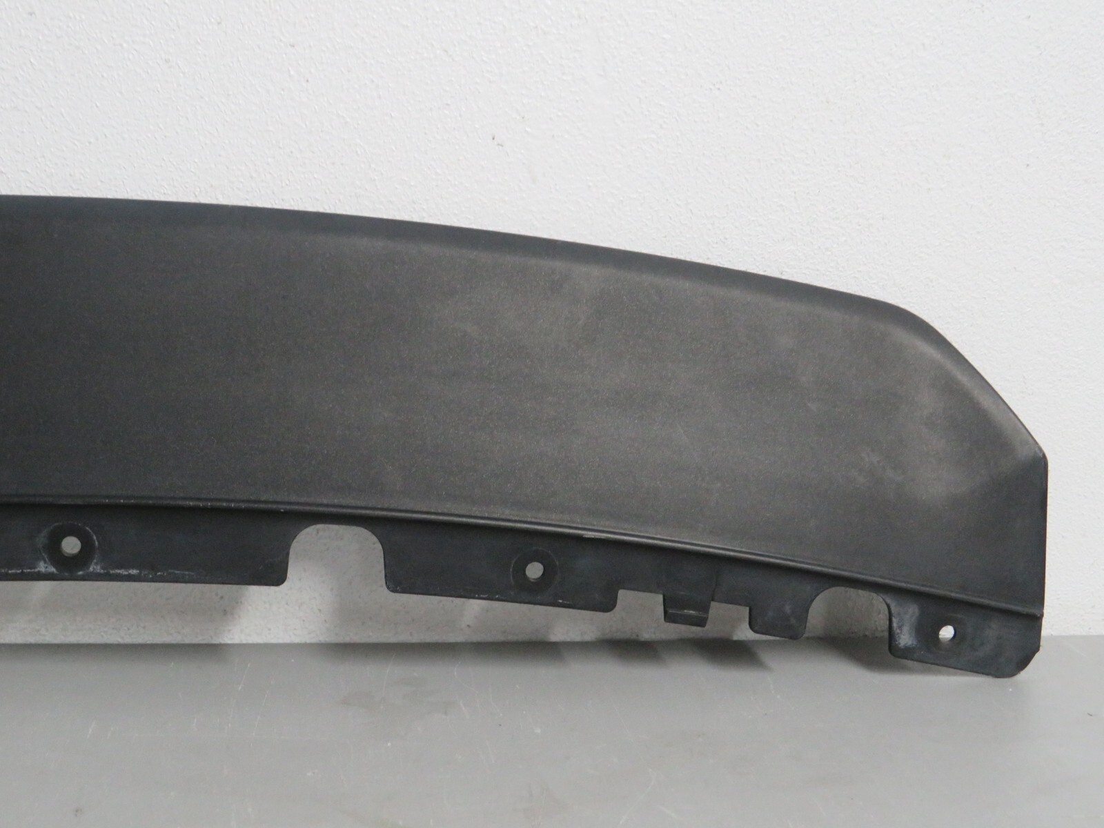 2014 2015 2016 MASERATI GHIBLI BUMPER CENTER VALANCE DIFFUSER