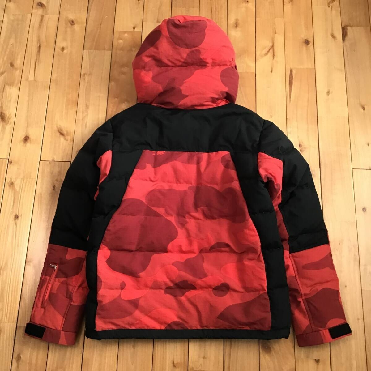 BAPE zoom Giant Red camo ダウンジャケット BAPE Giant Red camo Puffer Down Jacket a bathing ape NIGO Size M