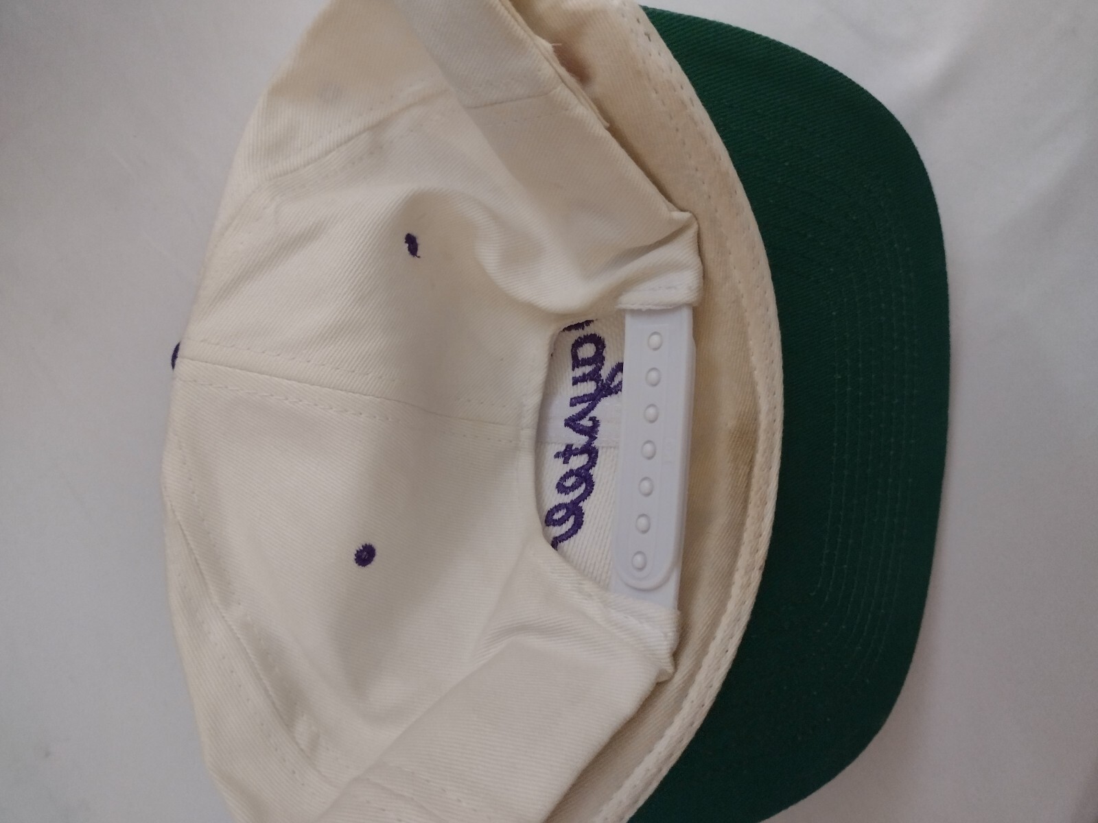 Taystee Bread Hat - image 4