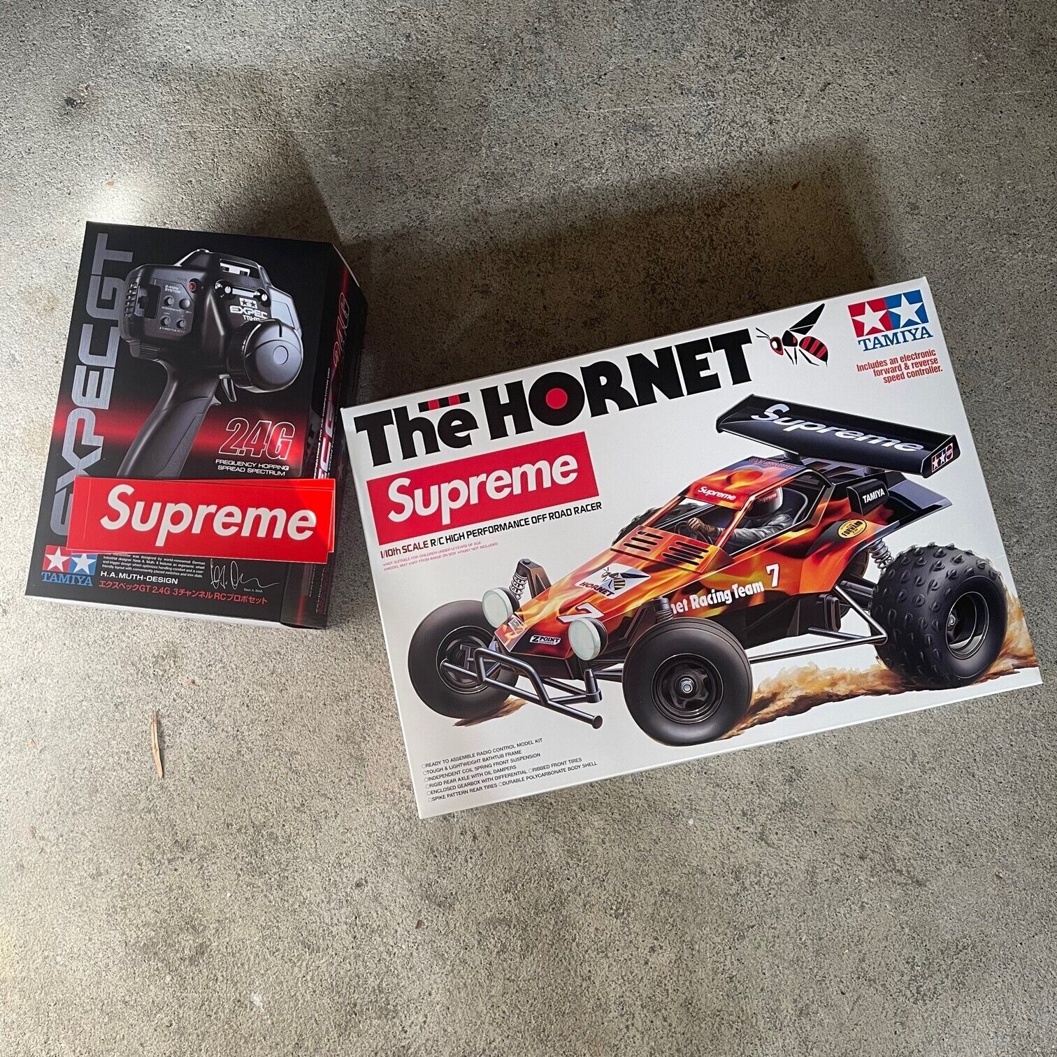 SUPREME TAMIYA Hornet RC High Performance Off Road Racer Car w/ Controller NEW