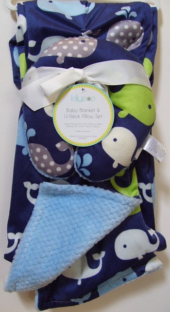 baby blanket with travel pillow