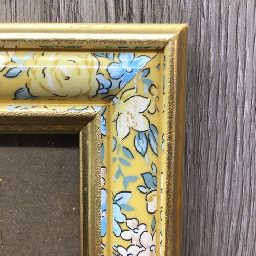 5 x 7 Picture Frame Resin Floral Design Beige and Floral Border 5pc. - Picture 2 of 11
