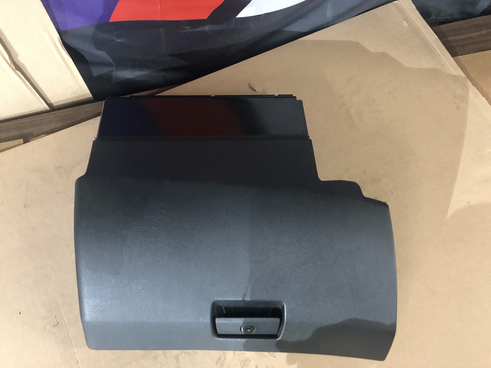 BMW E30 GLOVE BOX ASSEMBLY BLACK 51161884243 R17S2 eBay