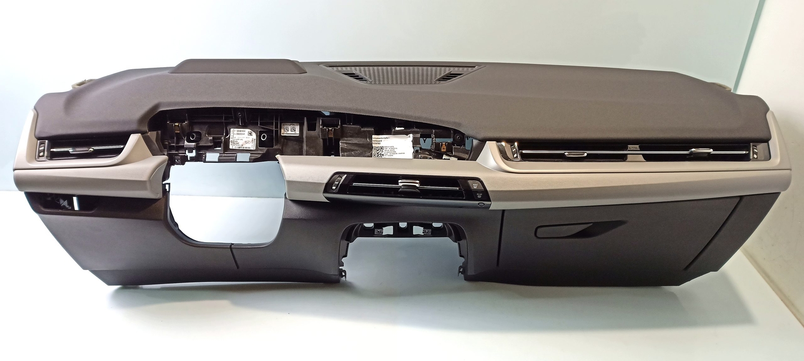 BMW OEM leather Dashboard HUD Black 9633910 X1 U11 X2 U10 vin  