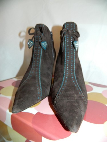 Richard Tyler Brown Suede Ankle Boots with Teal Detail, US Sz. 6 1/2 w/box - Picture 5 of 12