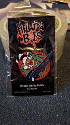 helluva boss moxxie bloody battle Emaille Pin Vivziepop