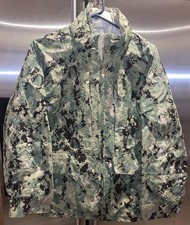 U.S. Navy Working Uniform NWU Type III Parka Goretex Hooded Small Extra Short