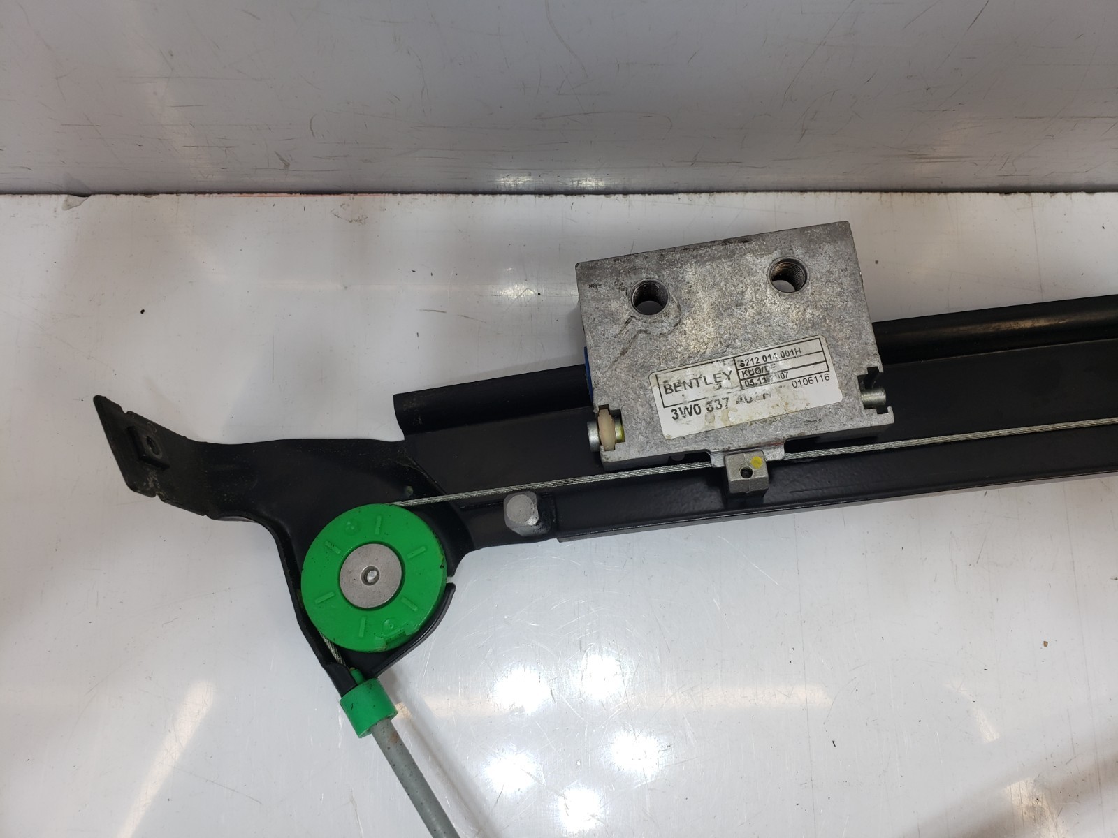 ✅ 03-18 OEM Bentley Continental GT Front Left Driver Door Window Regulator Motor