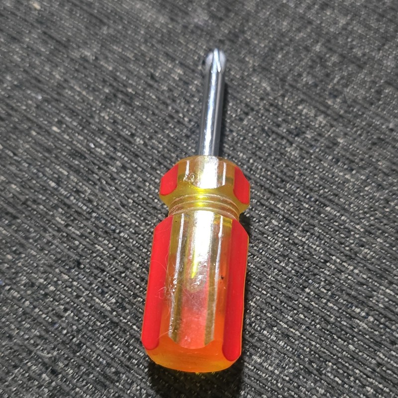 Stubby Phillips #2 Screwdriver Red/Yellow Handle Plastic/Steel 