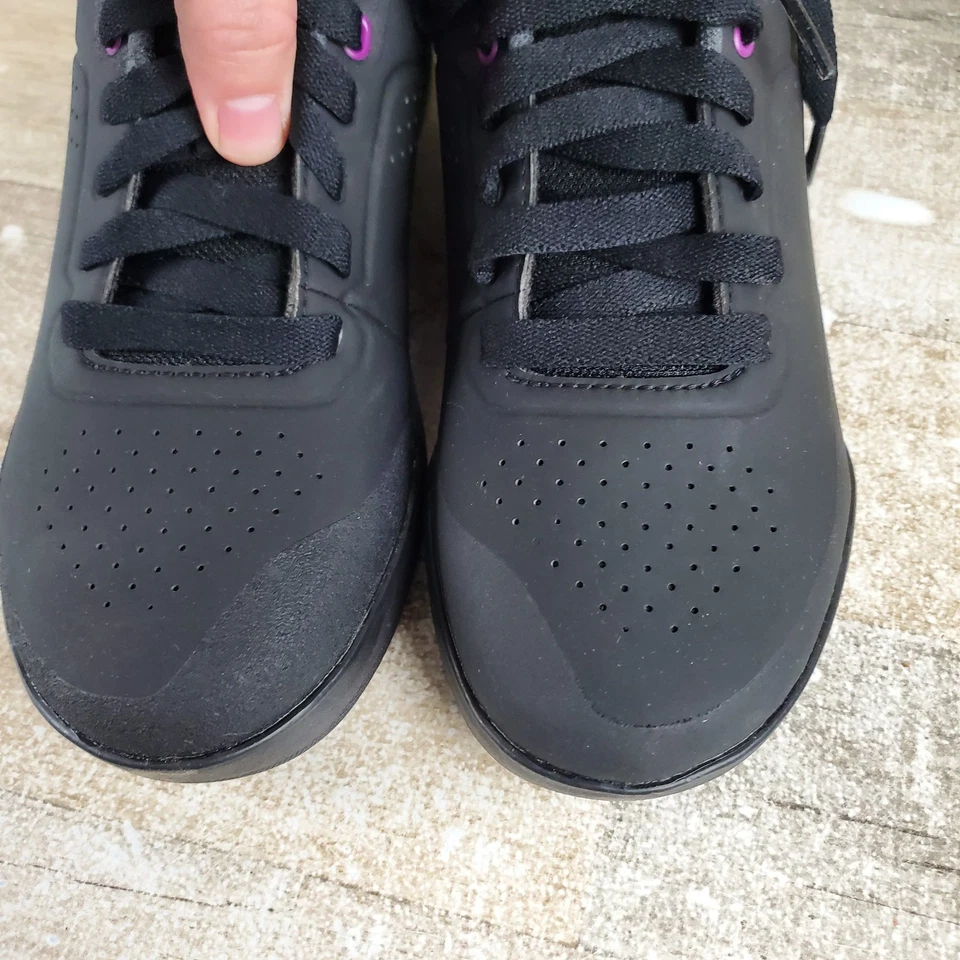 Giro Latch MTB Womens Cycling Shoes Sz 9 Black Leather Lace-Up Low Top Round Toe - Image 2 of 4