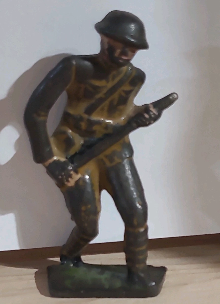 Grey Iron Dime Store (?) Cast Iron Toy Soldier WW I Era.