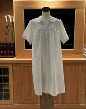 Sears VTG Perma-Prest 70  s Blue Duster Embroidered Roses Button Front Sz 36-38