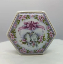 1987 Heritage House Valentine Serenades Music Box Let Me Call You Sweetheart 