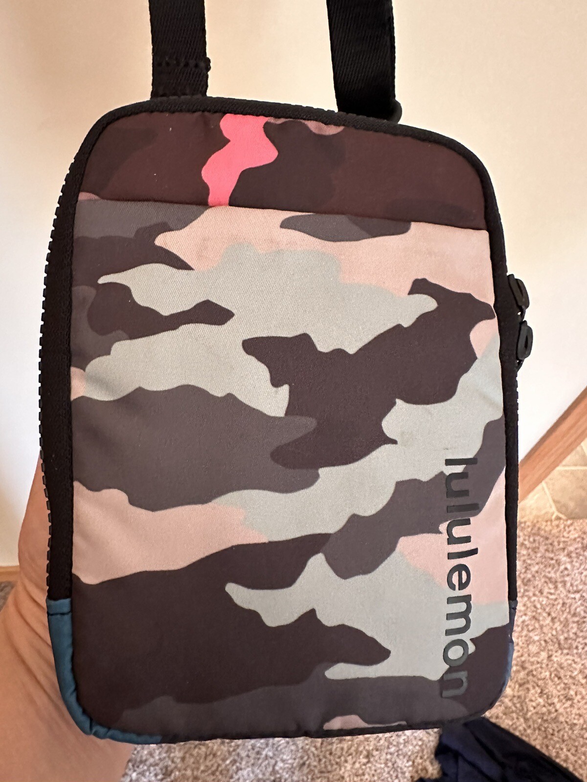 lululemon city adventurer crossbody bag Gem