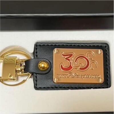 Tokyo Disneyland Club 33 キーホルダー 2種セット Tokyo Disneyland 30th Anniversary Club 33 Keychain Black Japan