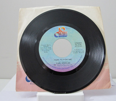 45 RECORD - CARL DOUGLAS - KUNG FU FIGHTING