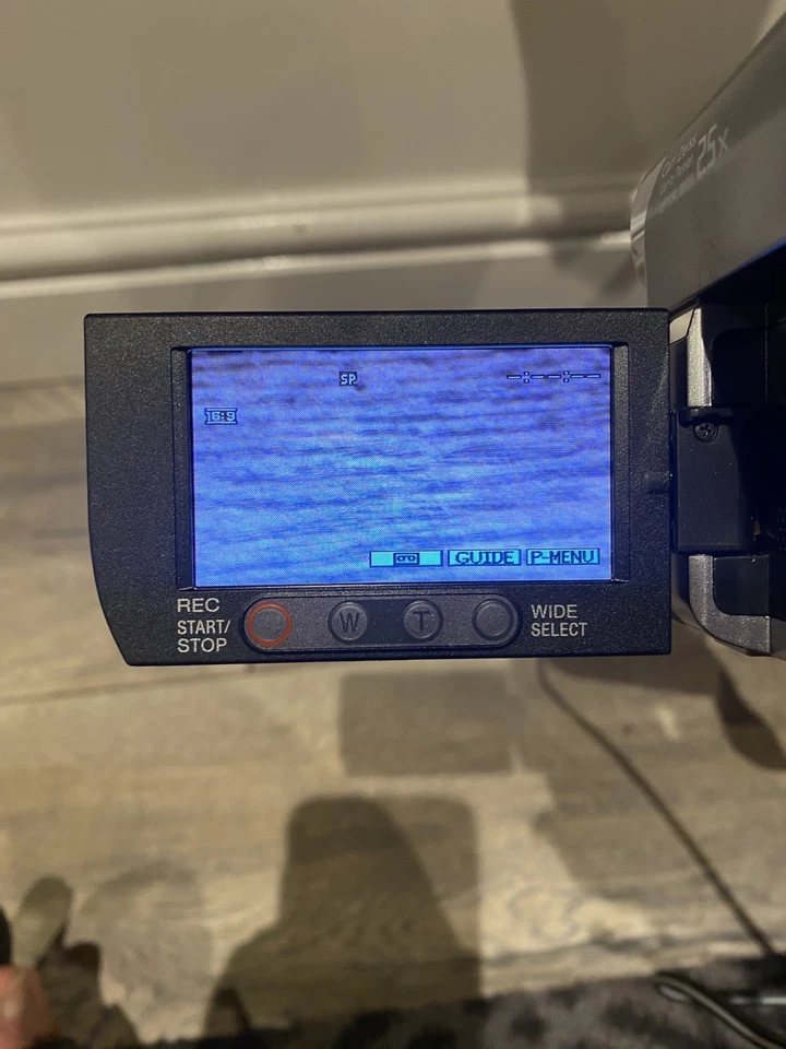 Sony Handycam DCR-HC62E Handheld MiniDV Camcorder Silver with charger  - Image 3 of 4