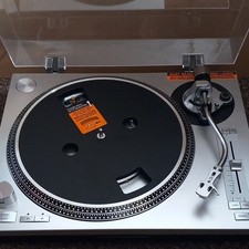 Victrola VPRO-2000 Belt Drive Turntable Bluetooth USB RCA 33/45 Silver/Black