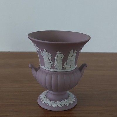 Lilac Jasperware Wedgwood Neoclassical Mini Planter Urn Bud Vase Cream Lavender 