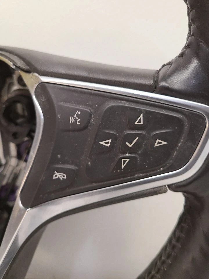 Chevrolet Equinox 2018 18 volante cuero negro 84932488     Foto 3 de 4