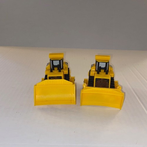 Toy State Bulldozers For Train Flatbed Set of 2 Plastic - Picture 5 of 5