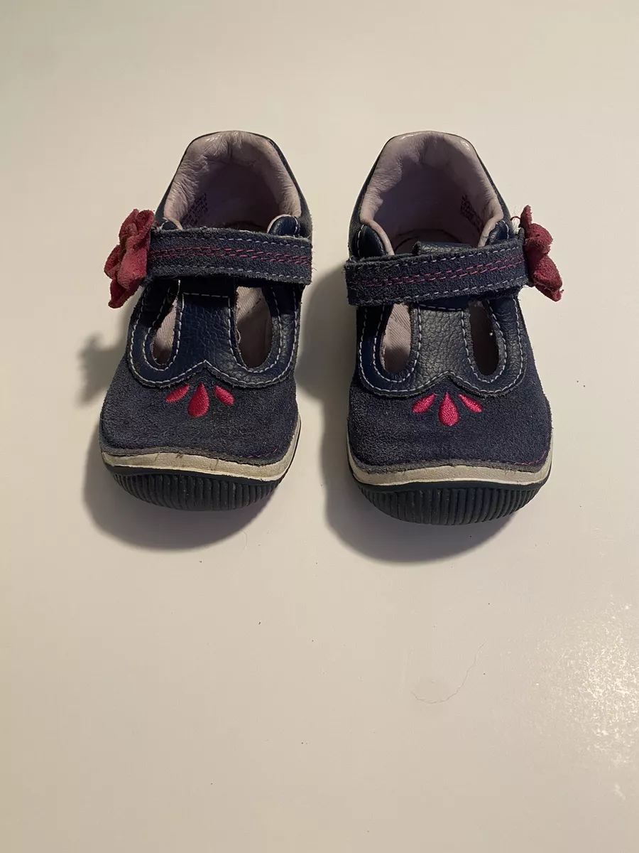 Stride Rite Teagan Blue Suede Girls Mary Jane Shoes w Magenta Flower 5.5m