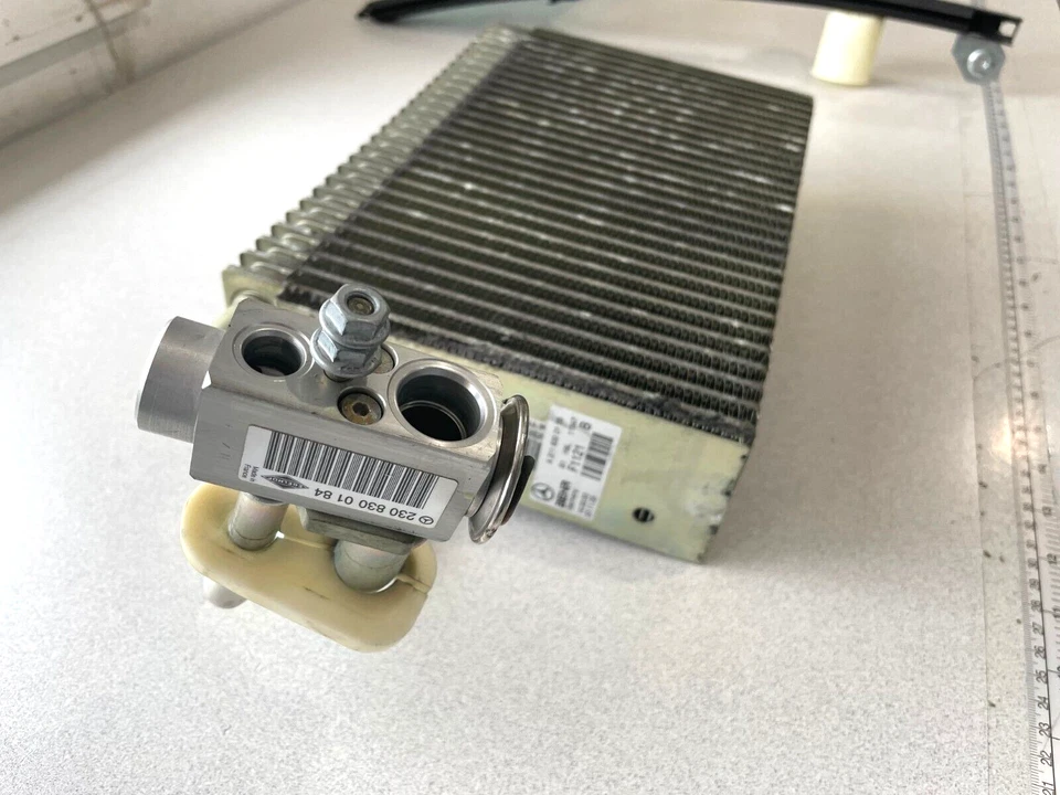 2004-2010 MERCEDES-BENZ CLS500 C219 ~ A/C EVAPORATOR ~ A2118300758 - Image 2 of 4