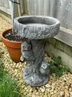 EatingBiting 7.5 inch Vogelbad Feeder Vogel in Handen Steen Tuin Patio Ornament Water Decor Handvormige Creatieve Hars Vogelvoeder Outdoor Tuin