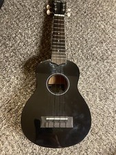 EMUS Soprano Ukulele Black ECU-1000 WITH BAG