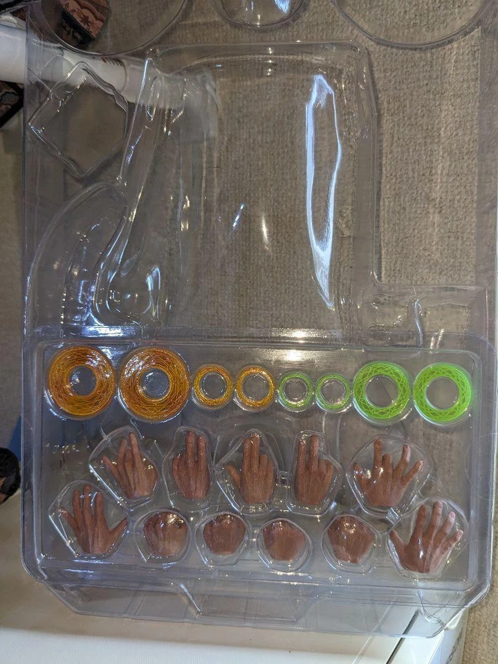 Boneco Hot Toys Marvel Avengers Infinity War Docter Strange MMS484 escala 1/6 - Imagem 4 de 4