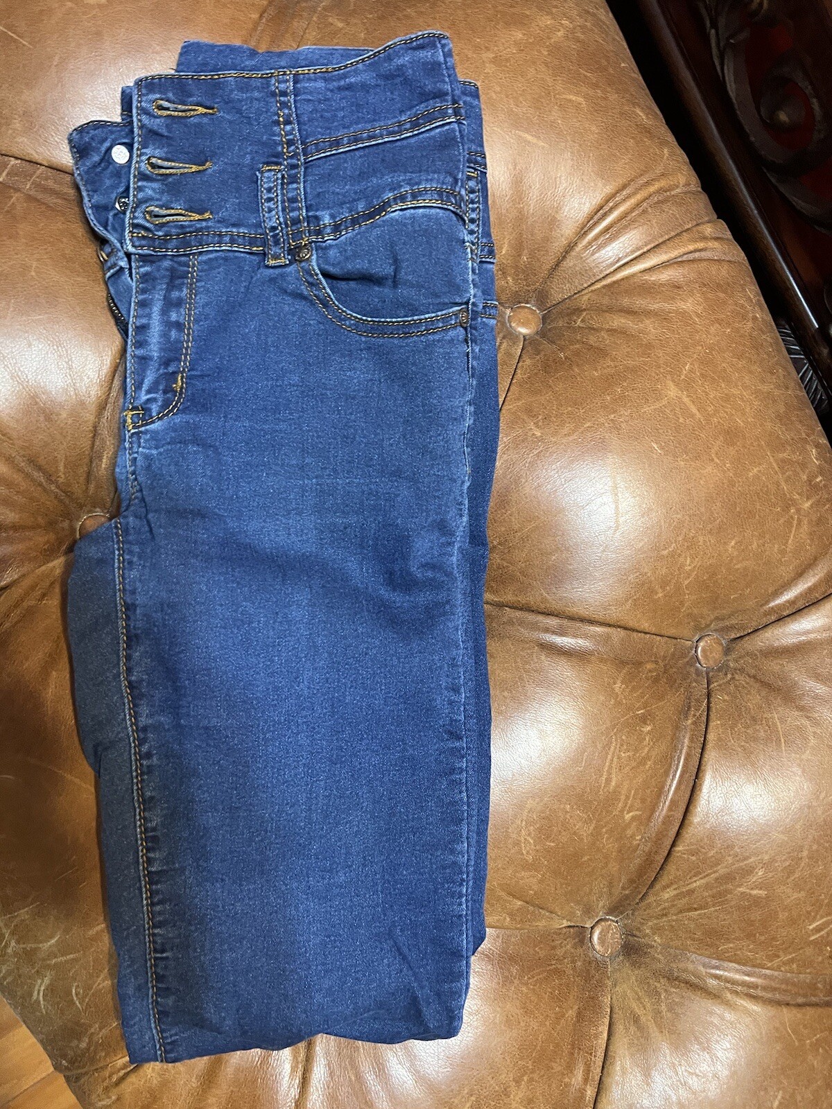 Junior Jeans - image 10