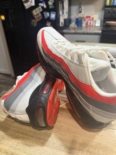 Nike Air Max 95 White Red Gray Black Lace Up Low Top Sneakers Athletic Shoes