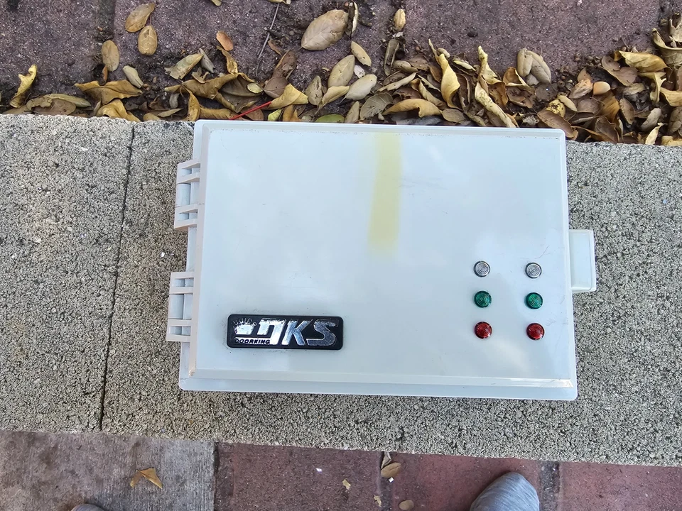 Empty Replacement Box For DKS Doorking 2332-080 Dual-channel Wiireless Repeater - Image 2 of 4