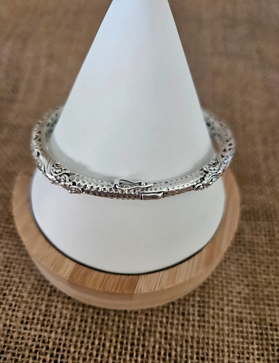 Sarda Sterling Silver Filigree & Hammered Hinged Bangle Bracelet Size 7.5"