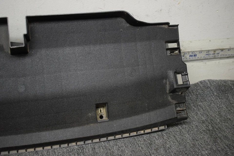 Cubierta del radiador Lexus IS350 2014-2016 SOPORTE DE FÁBRICA OEM Foto 3 de 4