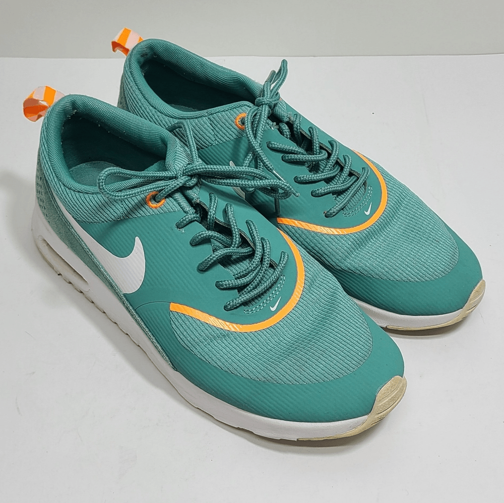 nike thea womens green
