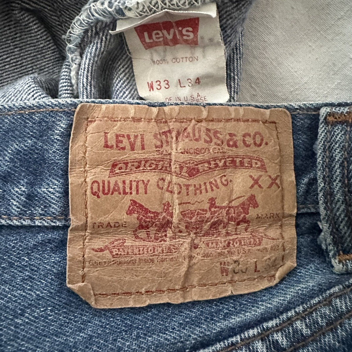 Vintage Levi's 501 Blue Denim Jeans Size 33x34 Made In USA