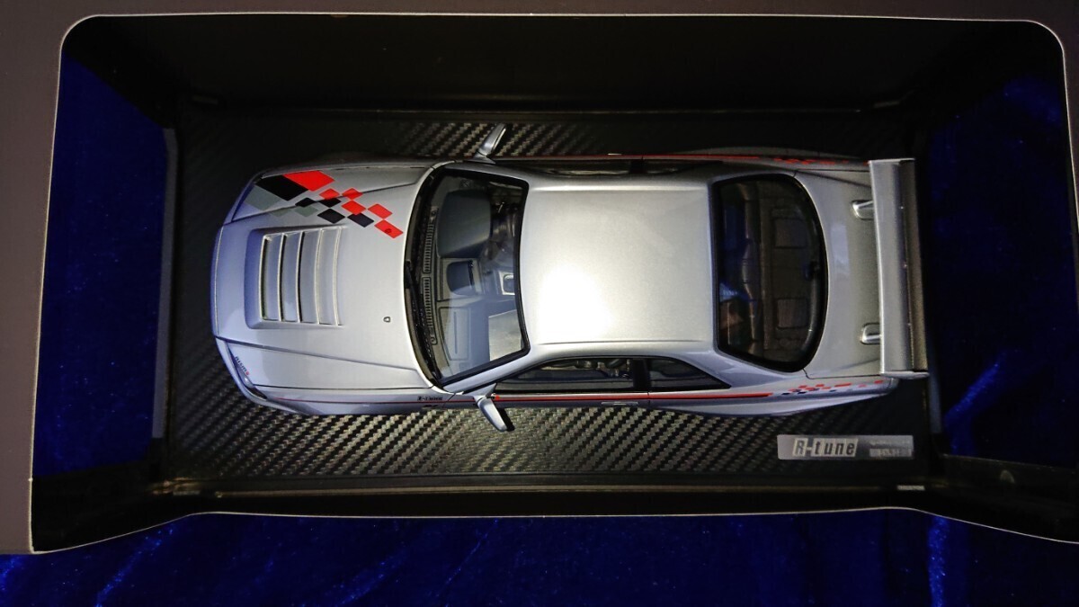 1/18 Nissan Skyline Gt-R R34 Nismo R-Tune Silver Ignition 1/18 Nissan Skyline Gt-R R34 Nismo R-Tune Silver Ignition