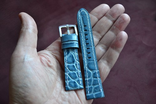 Handmade Leather Watch Band, 22mm Watch Strap, Soft & Supple Watch Strap - Picture 4 of 6