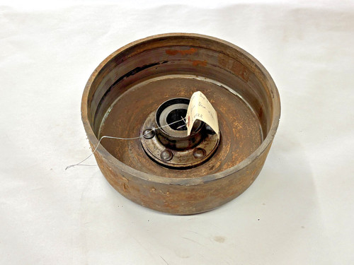 USED JOHN DEERE R TRACTOR BRAKE DRUM WITH HUB AR482R