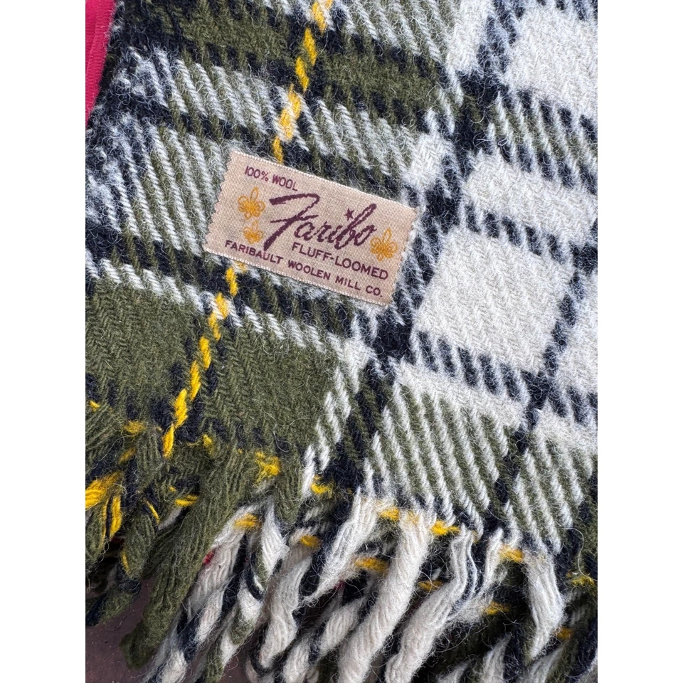 "Paquete de bata vintage Faribo pelusa telar verde marfil flecos tiro de estadio 56""x66" Foto 4 de 4