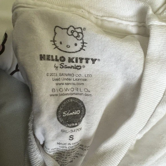 2 Hello Kitty Small White T-Shirts Graphic Cotton Everyday Kawaii Adorable - Image 3 of 4